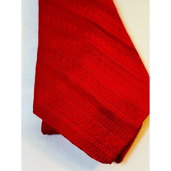 Vintage Wide Tie Damon's Red Patterned 1960s - Picture 1 of 6